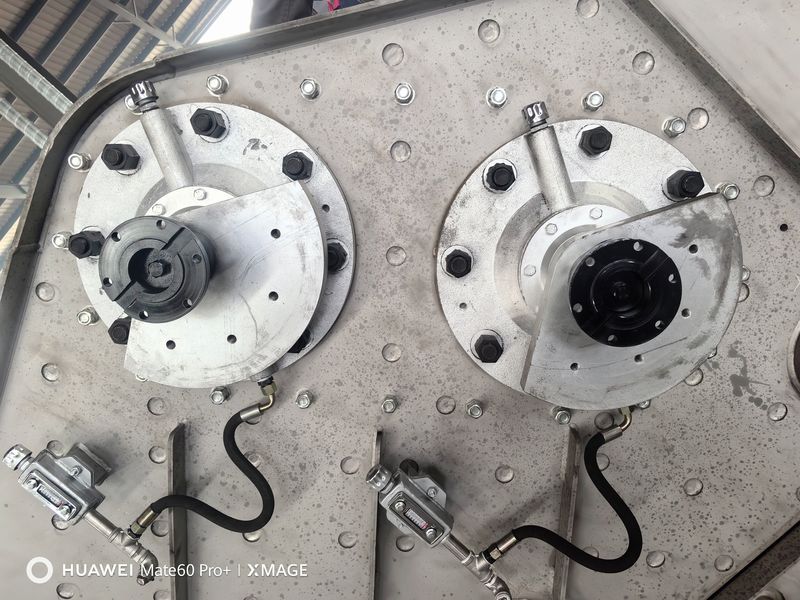 法蘭式（shì）稀油激振器