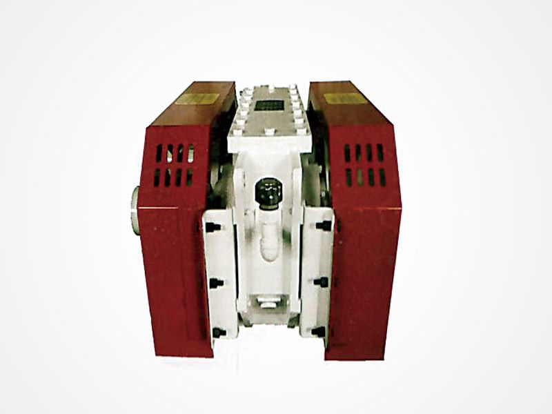 座式自同步（bù）稀油激振器